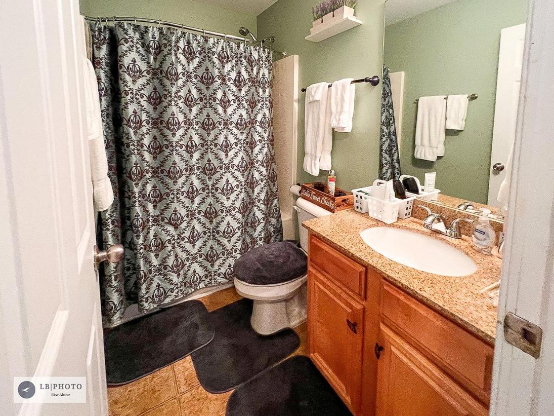 4 - Bed Home With Cali King Bed, 12 Mins To Dtwn Atlanta Exterior photo